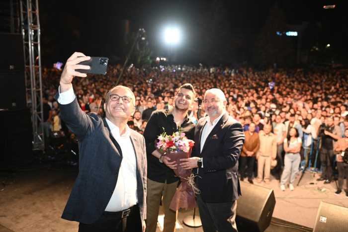 Binlerce Genç Konser Alanını Tıklım Tıklım Doldurdu 