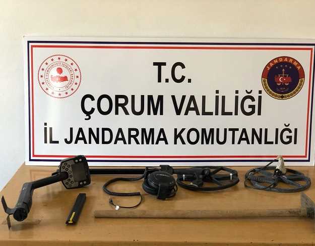 Çatak Köyünde Kaçak Kazı Yapanlara Suçüstü