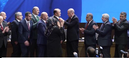 CHP’li Belediye Başkanı Şenol Öncül, AK Parti’ye Geçti