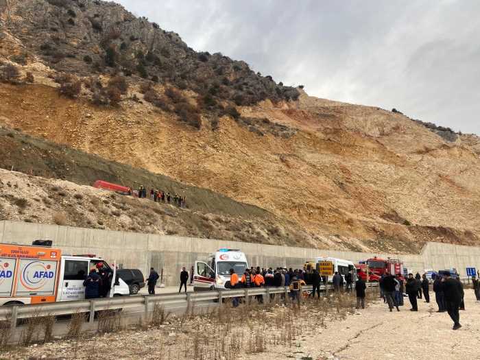 Çorum - Kırıkdilim mevkiinde feci kaza