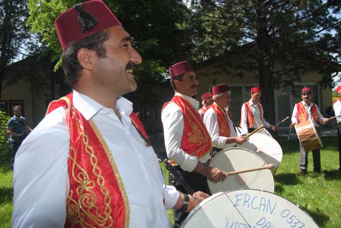 Çorum'da, ramazan boyunca görev yapacak davulcular, vatandaşları sahura "mehter marşı" ile kaldıracak