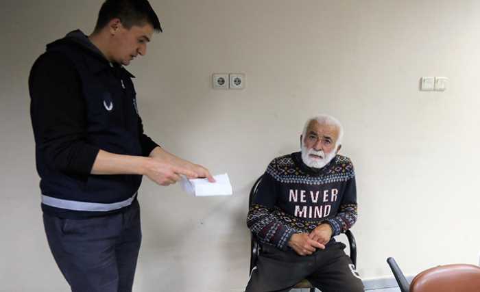 Çorum’dan Sivas’a dilenmeye gitti 