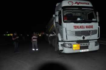 Çorum-Samsun Karayolunda Minibüs TIR’la çarpıştı ; 6 yaralı
