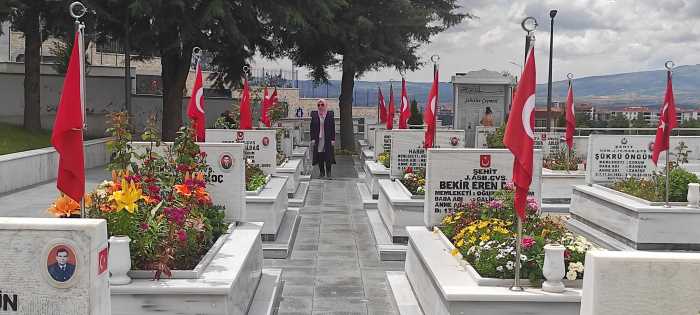 Çorum Şehitliği'nde Buruk Babalar Günü Kutlaması