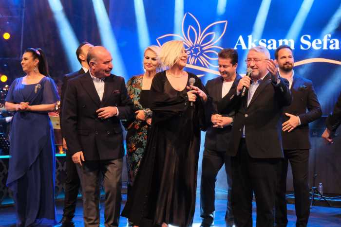   Çorum’un Kadeş meydanında TRT rüzgarı esiyor!