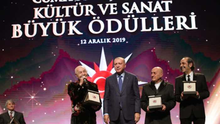 Cumhurbaşkanlığı Müzik ödülü MFÖ'ye