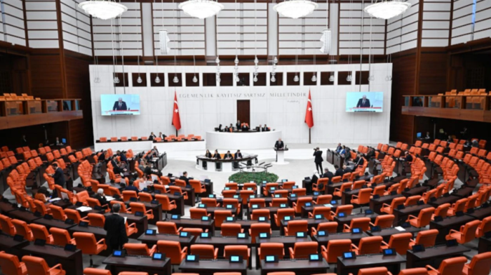 Devlet memurlarına ilişkin düzenleme TBMM kabül edildi