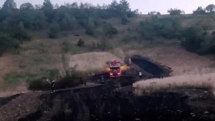 Ekin Tarlasında Çıkan Yangın Eve Sıçramadan Önlendi