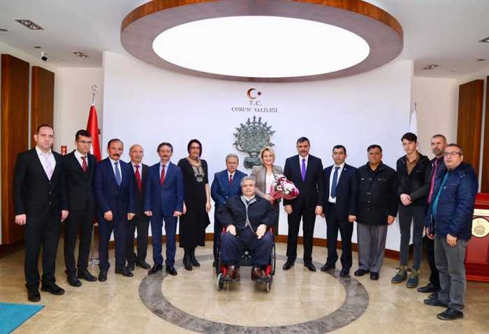 Engelli derneği temsilcilerin valilik ziyareti