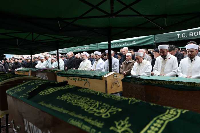 Erdoğan Gültekin Ailesinin Cenazesinde!