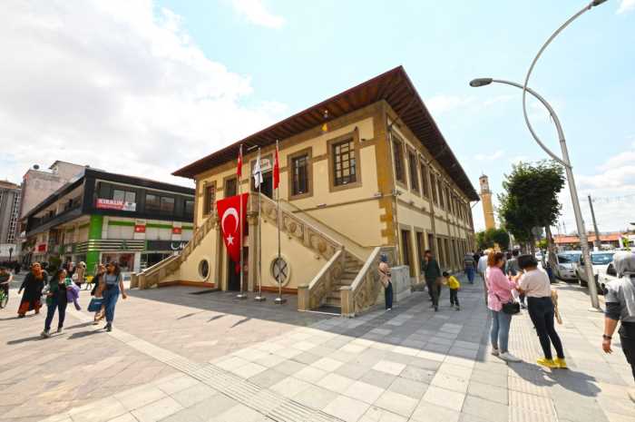 Eski Belediye Binası kütüphane oluyor