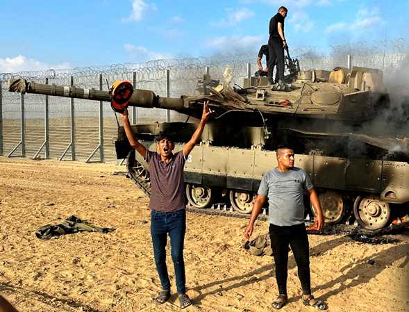 Filistinli gruplar İsrail’e girdi