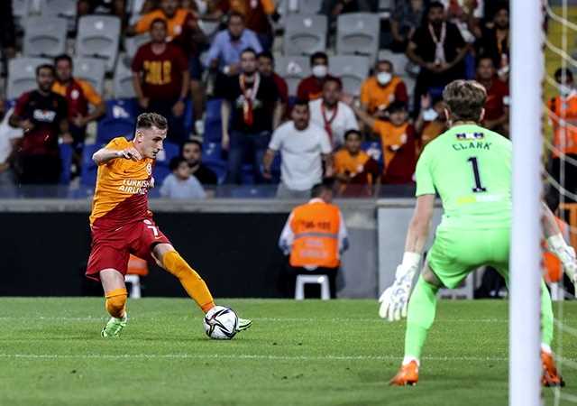 Galatasaray İstanbul'da fırsatı tepti!
