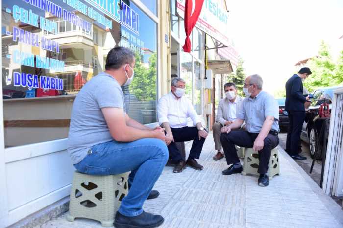 Halkın içindeki başkan Aşgın