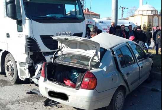 iLim Yayma Kavşağında feci kaza