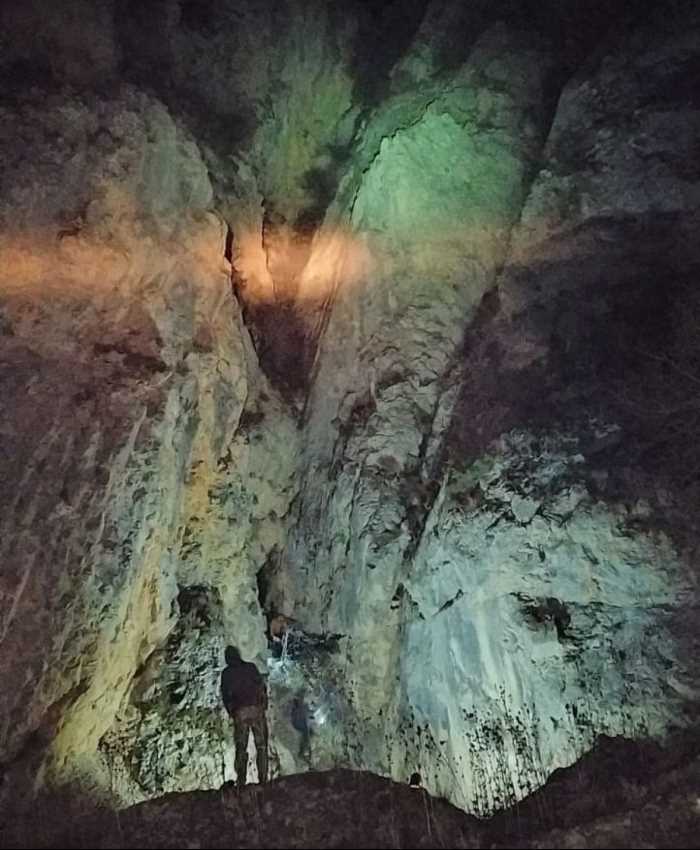 Kayalıktan düşen çobanın cansız bedenine ulaştı!..