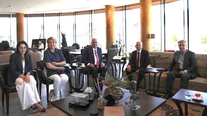 Kemal Kılıçdaroğlu'dan Ahlatçı'ya Düğün Ziyareti! 