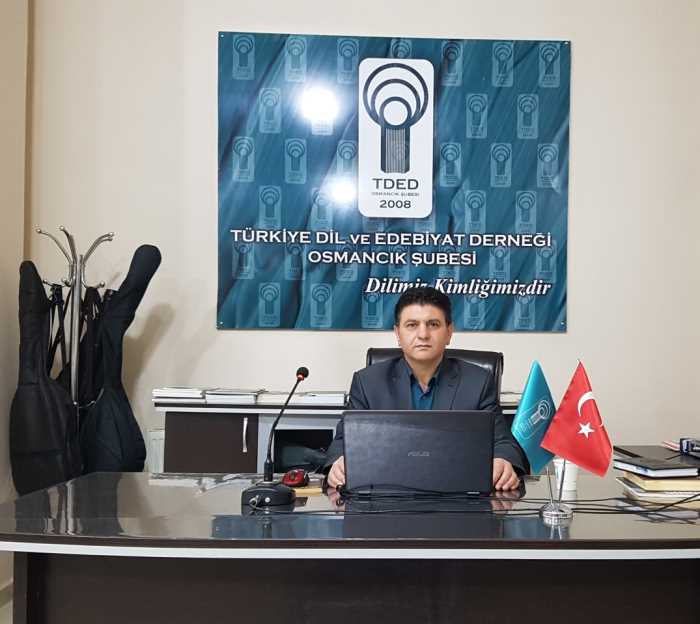 KIRGIZLI YAZARIN TOPRAK ANA İSİMLİ ESERİ TANITILDI