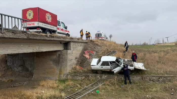 Köprüden Düşen Otomobilde 1 Yaralı 