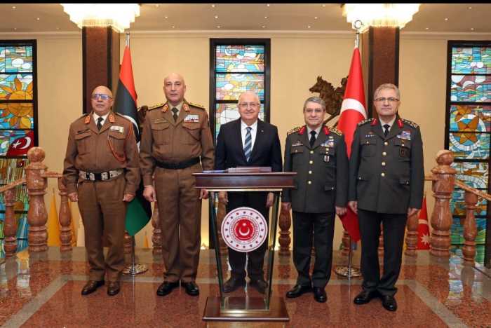 Libya Genelkurmay Başkanı’nın Bulunduğu Jetle Temas Kesildi