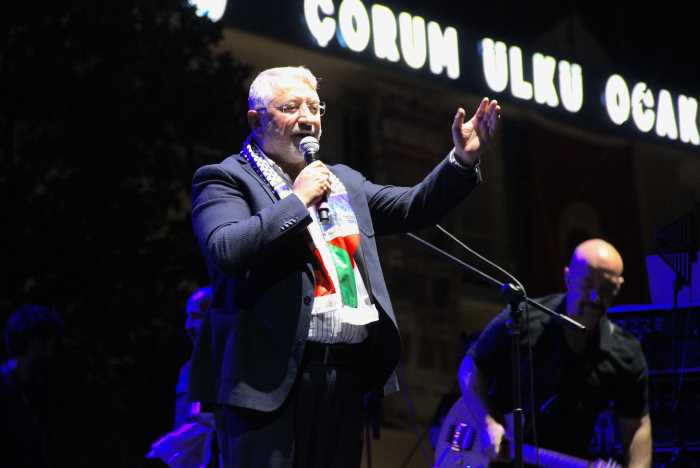 Meydan Doldu Ama; Coşku Başkan Aşgın'a Uğramadı!