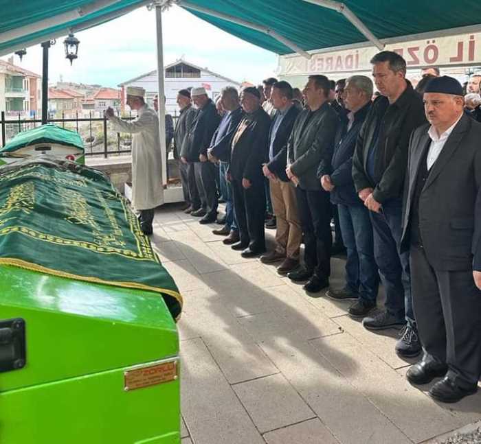 Muhsin Dere Teyzesini Kaybetti