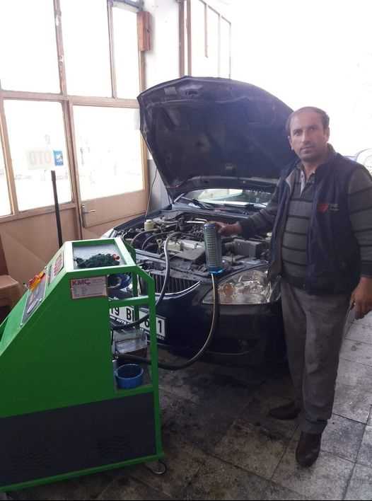 Muhtar Arif Akça Otomobil  içinde Ölü Bulundu 
