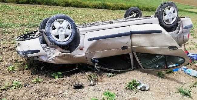 Otomobilin lastiğinin patladı 1 ölü 4 yaralı
