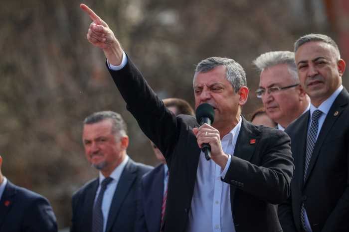 Özgür Özel "Çorum tarihinin en büyük mitinginde buradayız”