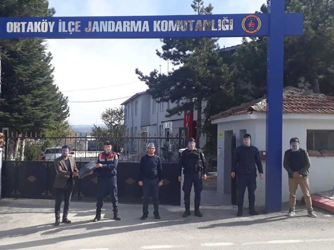 Şapinuva Kadeş Derneği Yüz Koruyucu Siperlik hediye etti