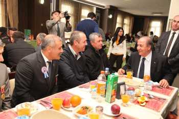 ŞEHİT BABASI VALİ AHMET KARA'DAN ÖZÜR DİLEDİ