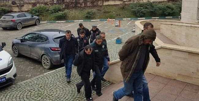 Tacirler Ormanda Suç üstü Yakalandı