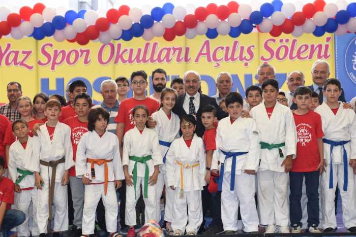 Yaz Spor Okulları Açılış Şöleni Yapıldı