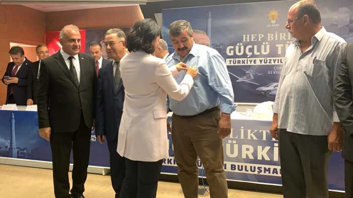 Yeniden Refah Partisinden Ak Partiye Geçtiler!