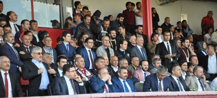 ZEKİ GÜL İZMİR’DEN FİNALLE DÖNECEĞİZ